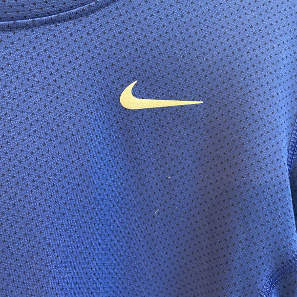 Nike long sleeve - Picture 3 of 3
